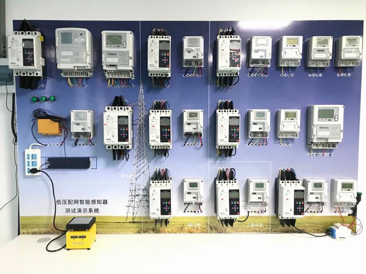 ��ѹ�������ܸ�֪��������ʾϵͳ